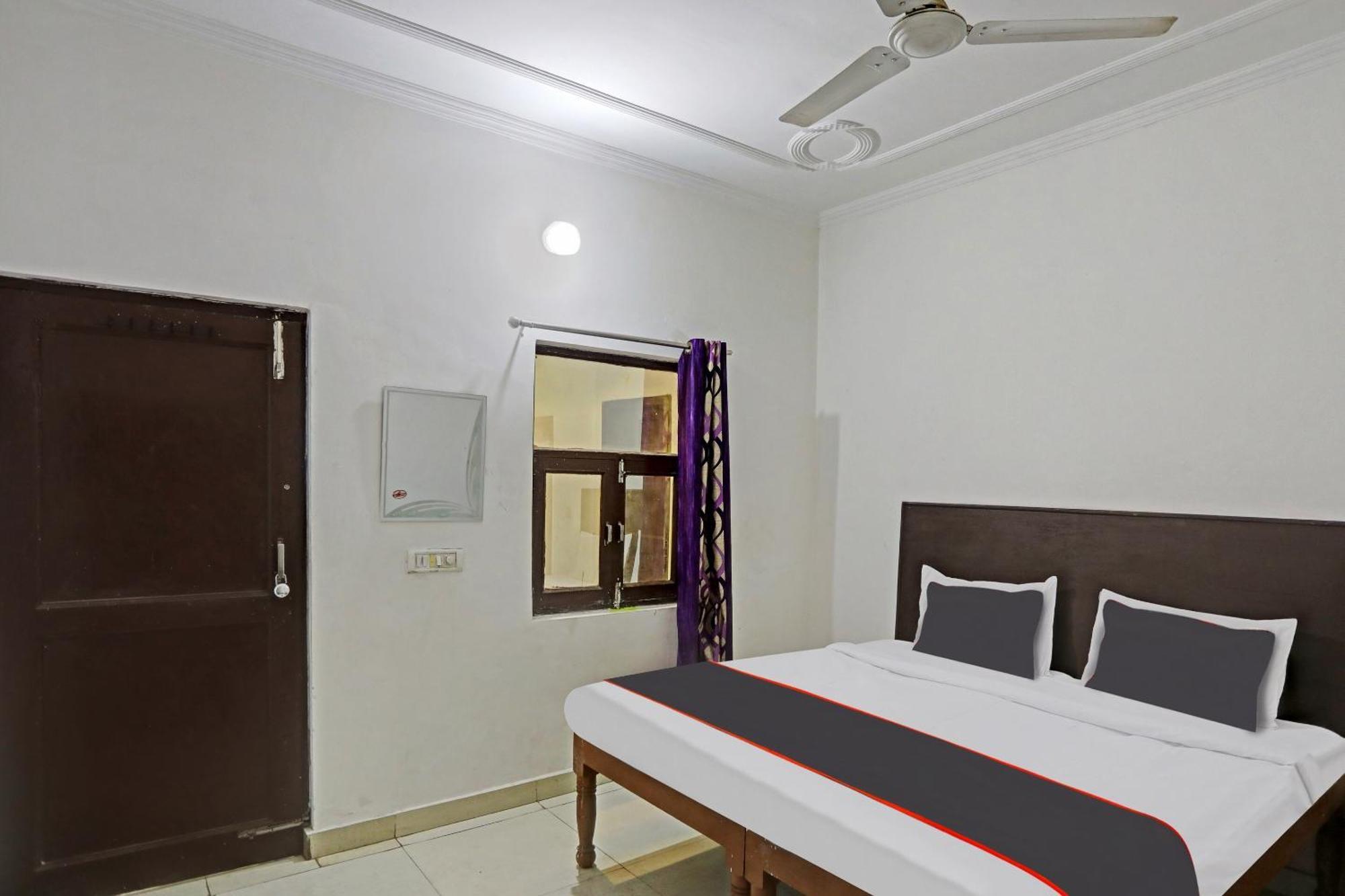 Collection O Mayank Guest House Near Iskcon Temple Noida Kalkaji Devi Екстер'єр фото