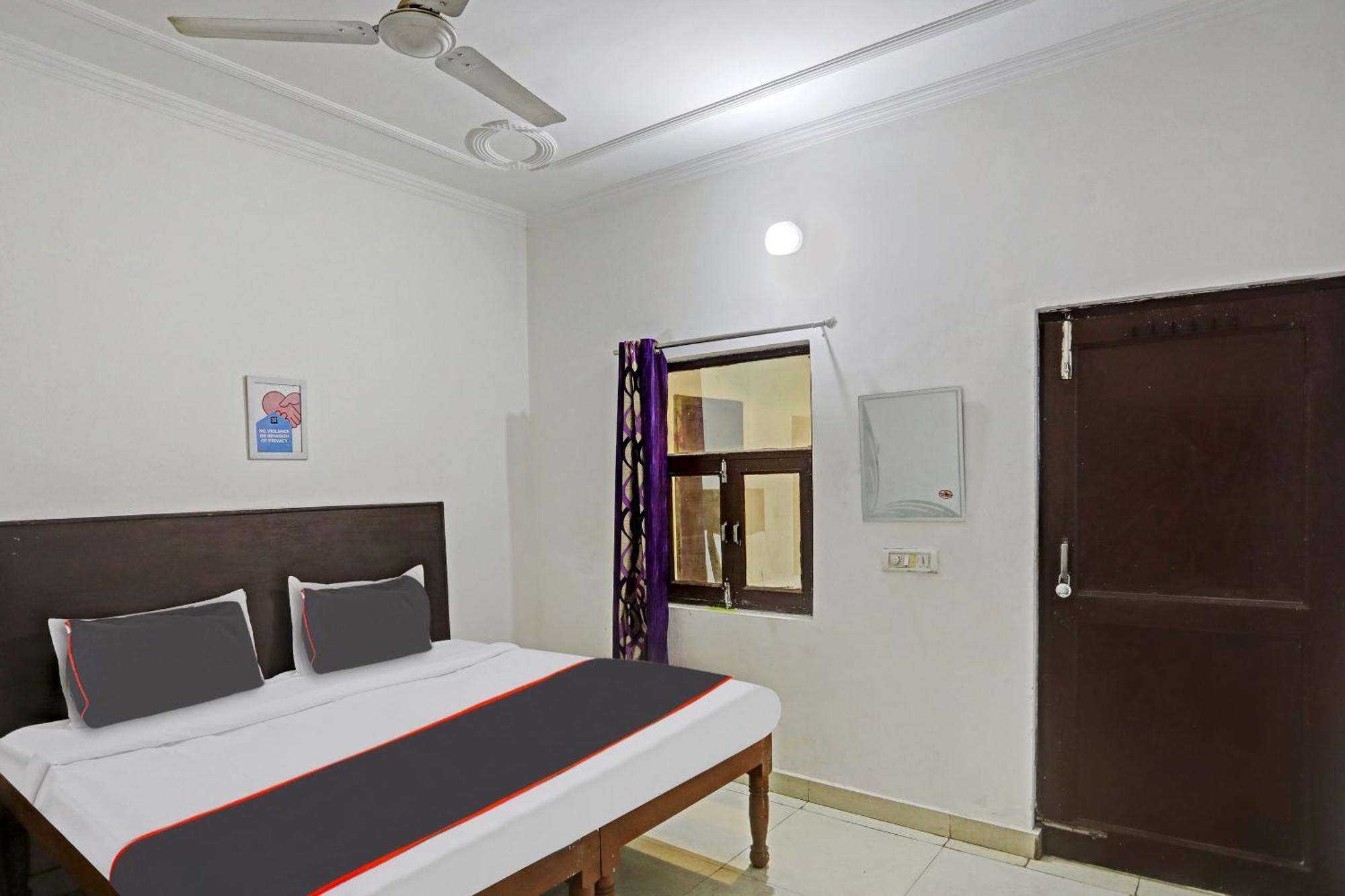 Collection O Mayank Guest House Near Iskcon Temple Noida Kalkaji Devi Екстер'єр фото